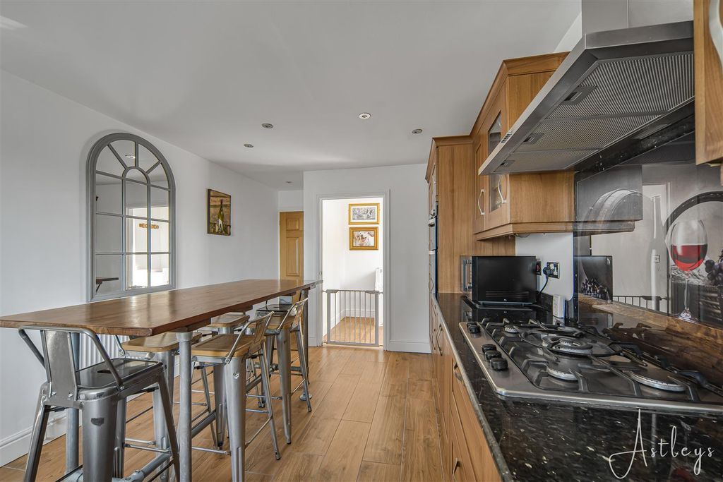 Additional image 10 of 3 bed detached house for saleBack Drive Skewen, Neath SA10