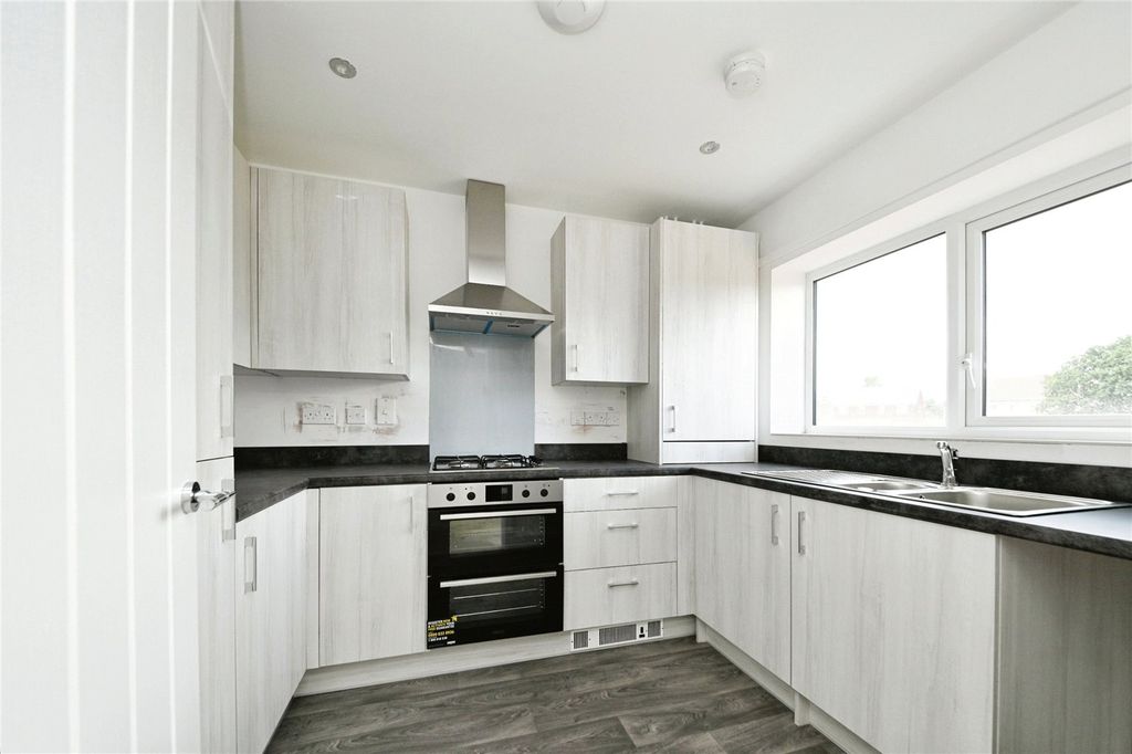 Property photo 3 of 17 Example