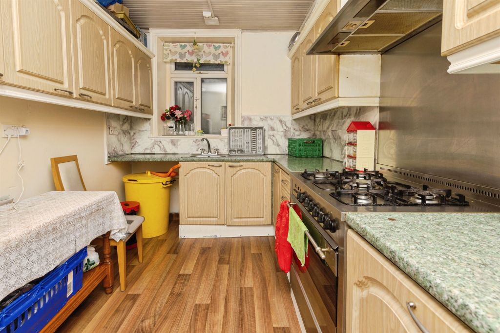 Property photo 3 of 18