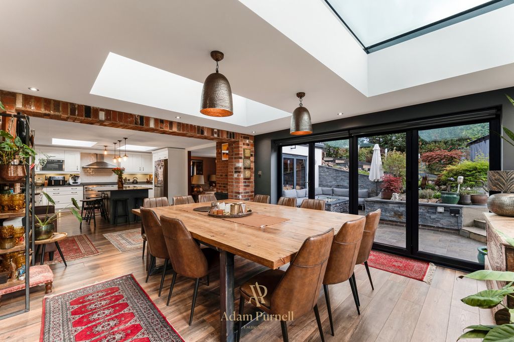 Property photo 2 of 45