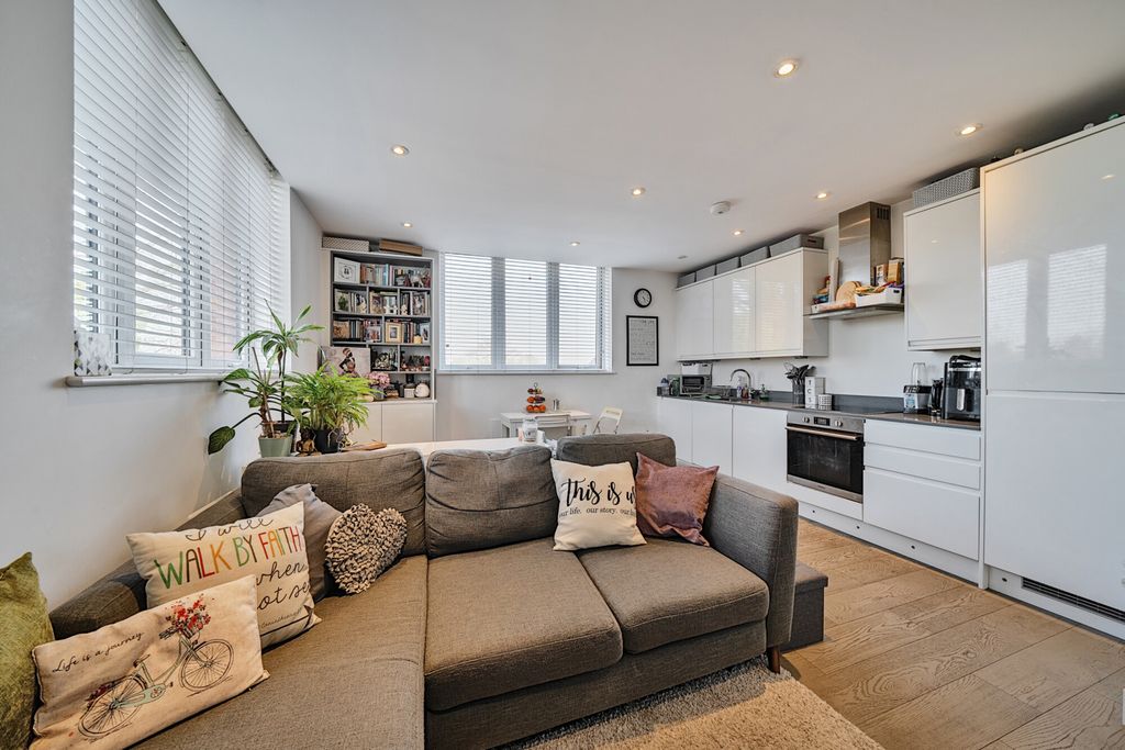 Property photo 1 of 14 1418048-5-699F329...