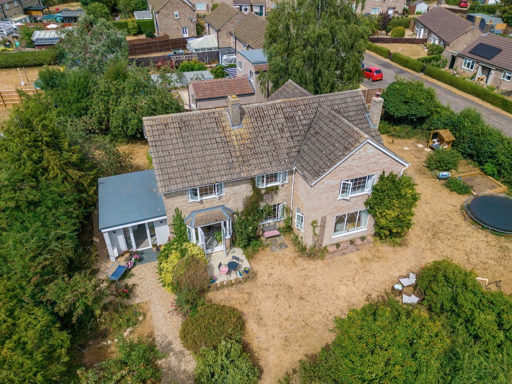 Property photo 2 of 22