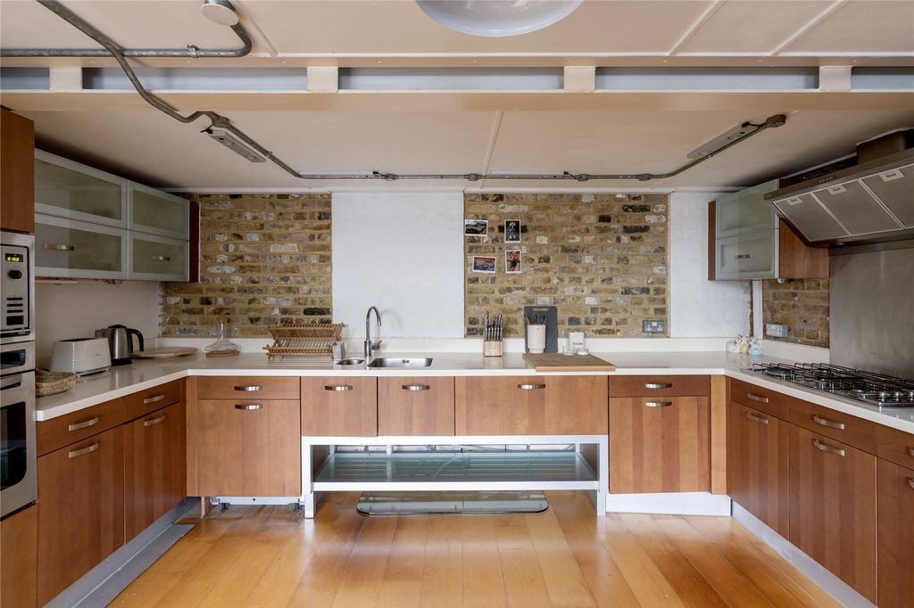 Property photo 3 of 12 Picture No. 23