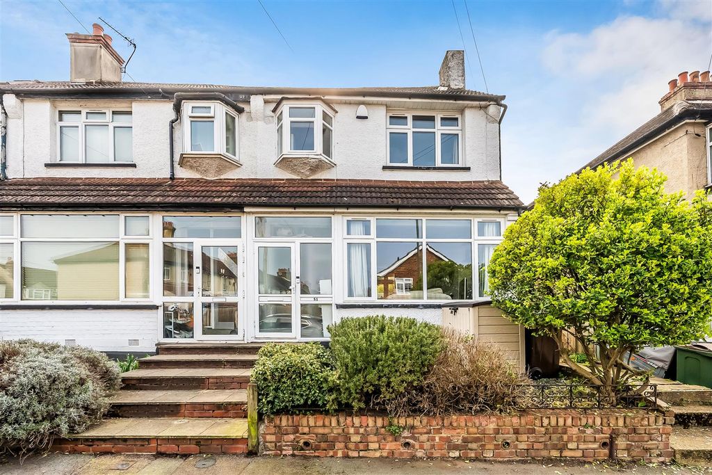 Property photo 1 of 26 51-Wallace-Crescent-30.Jpg