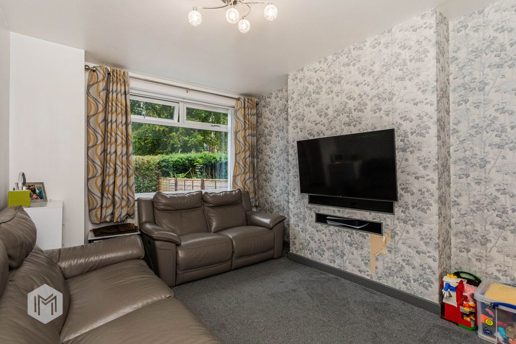 Property photo 3 of 21 Picture No. 18