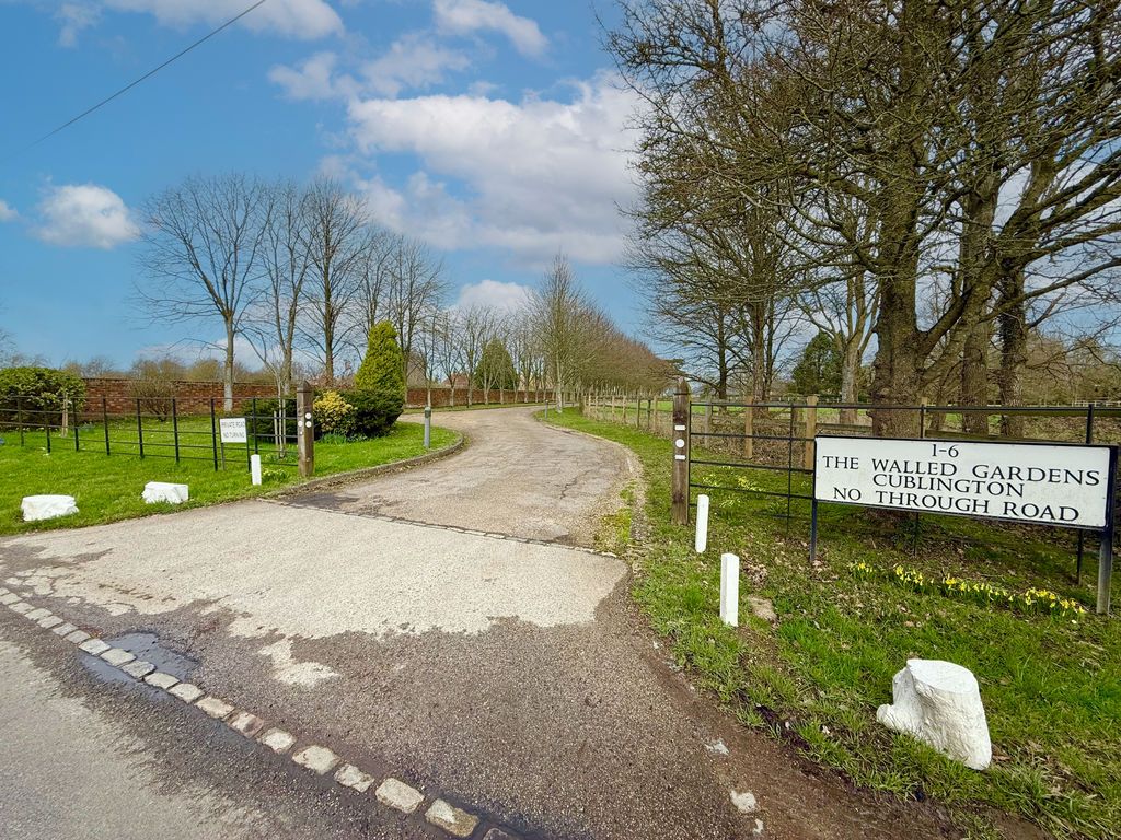 Property photo 2 of 17 Entrance Into Private Road