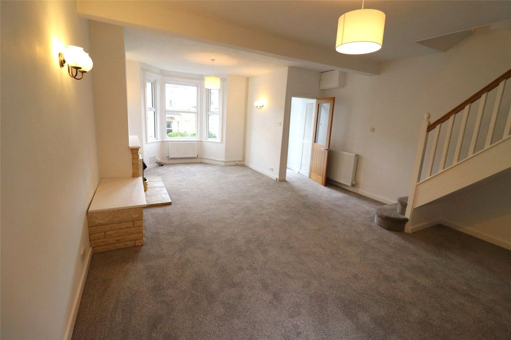 Property photo 2 of 11 Picture No. 10