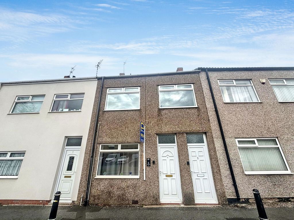 Property photo 1 of 11