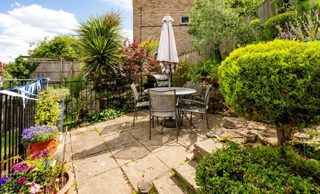 Property photo 3 of 25 5203603