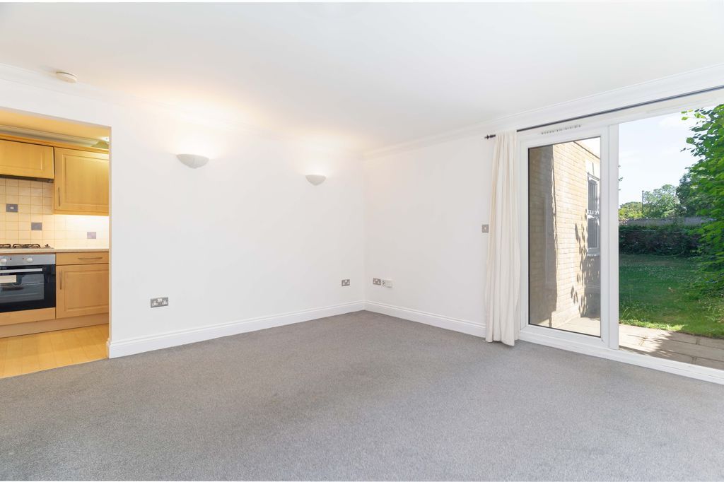 Property photo 3 of 10 Reception/Dining Room