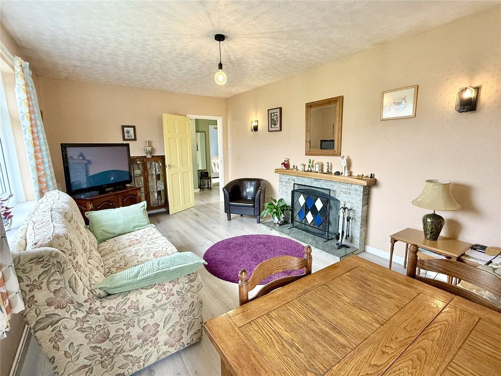 Property photo 3 of 21 Picture No. 10