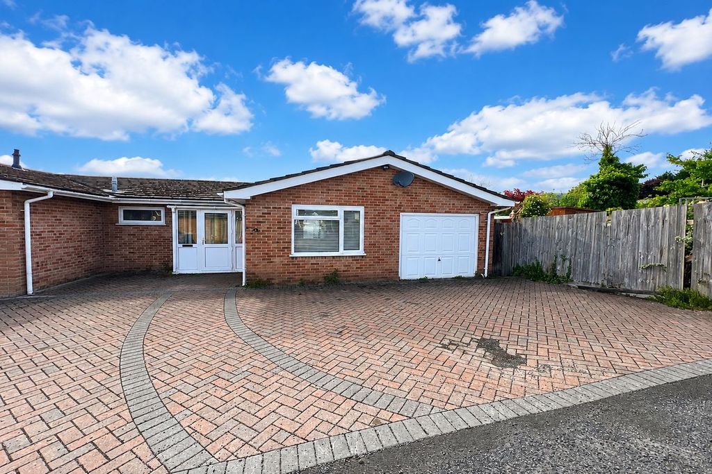 Property photo 1 of 16
