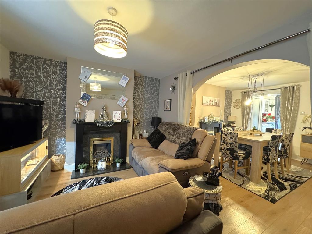 Property photo 2 of 13 2.Jpeg