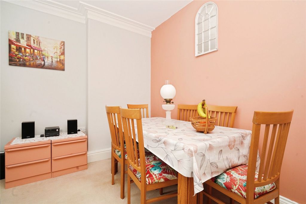 Property photo 3 of 17 Picture No. 16