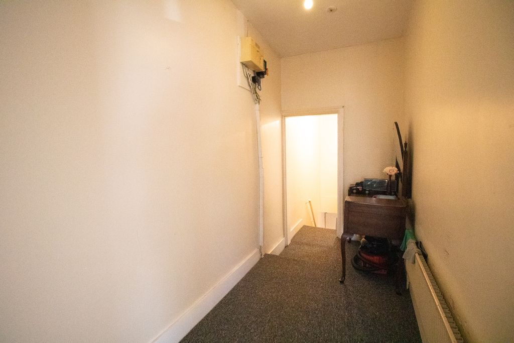 Property photo 2 of 6 Na