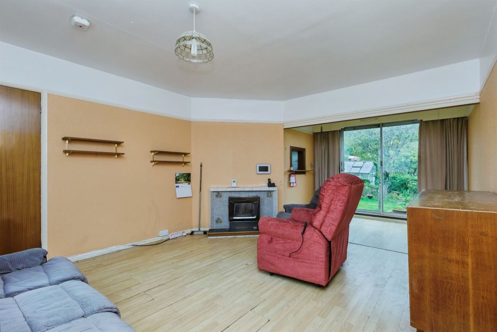 Property photo 3 of 17