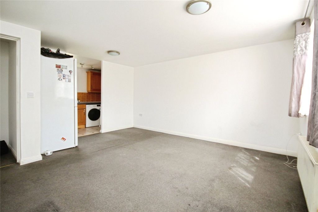 Property photo 3 of 8 Picture No. 04