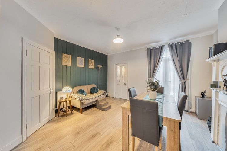 Property photo 2 of 23