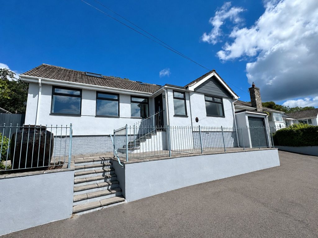 Property photo 1 of 27 Picture No. 75