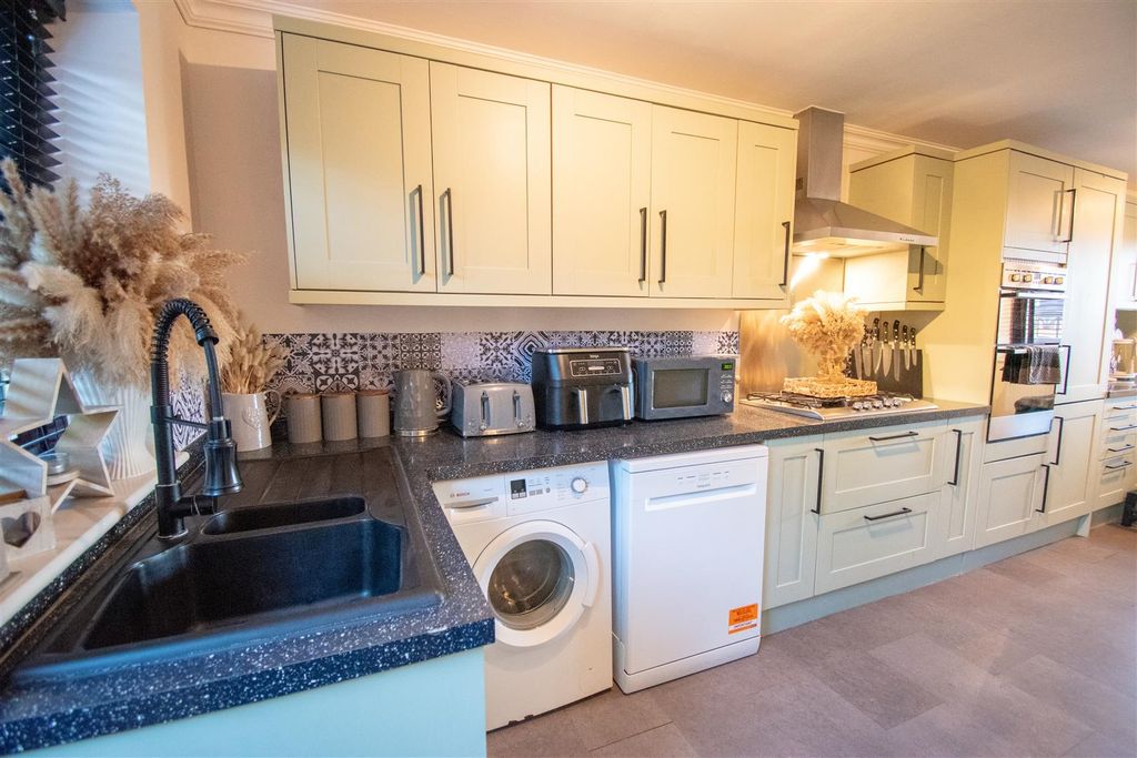 Property photo 3 of 19 Photo 17-11-2025, 14 57 26.Jpg