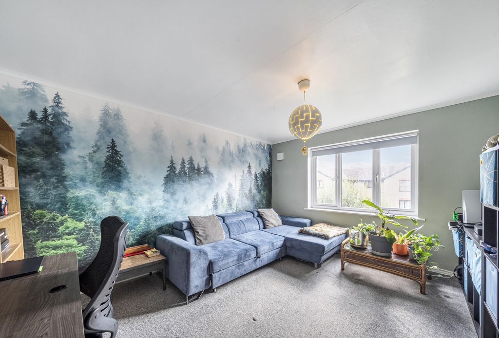 Property photo 2 of 12 1346426-4-68c1423...