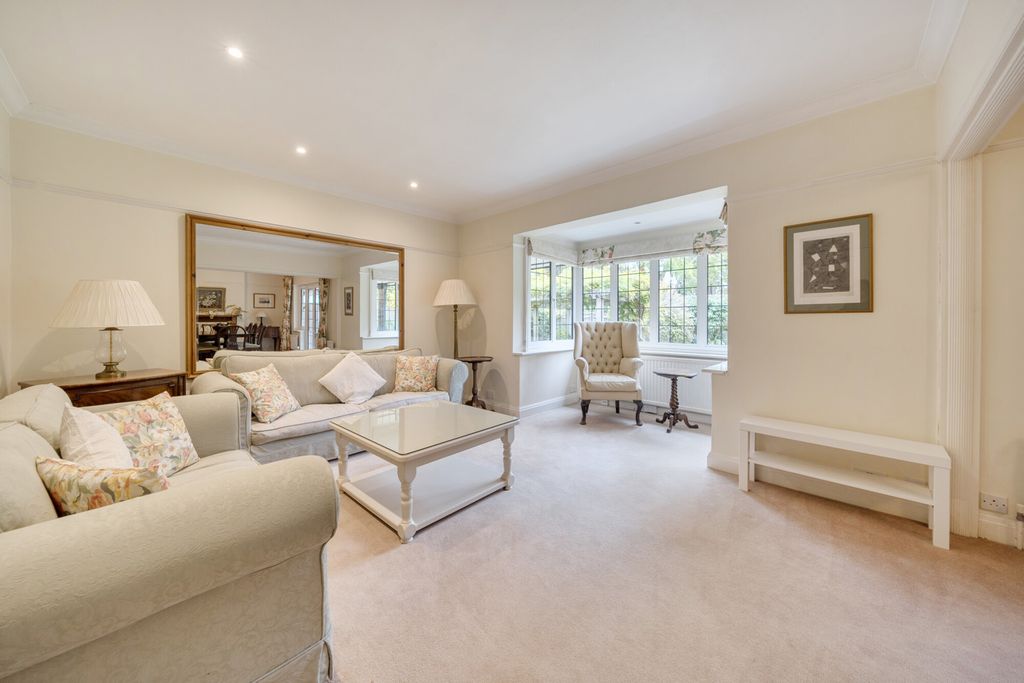 Property photo 2 of 27 1365259-14-68E93c...