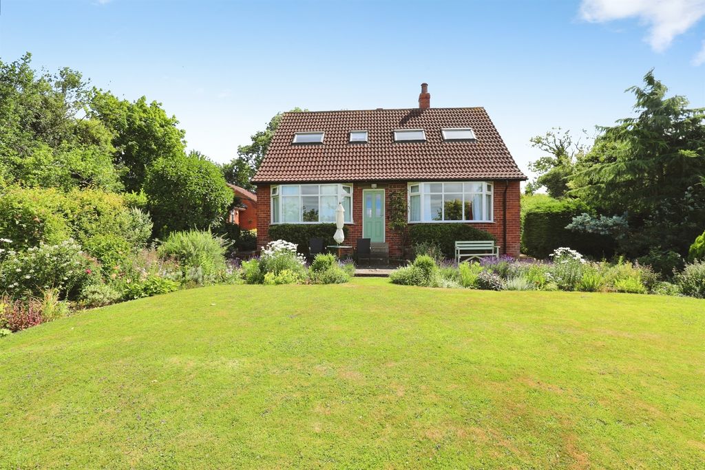 Property photo 1 of 23