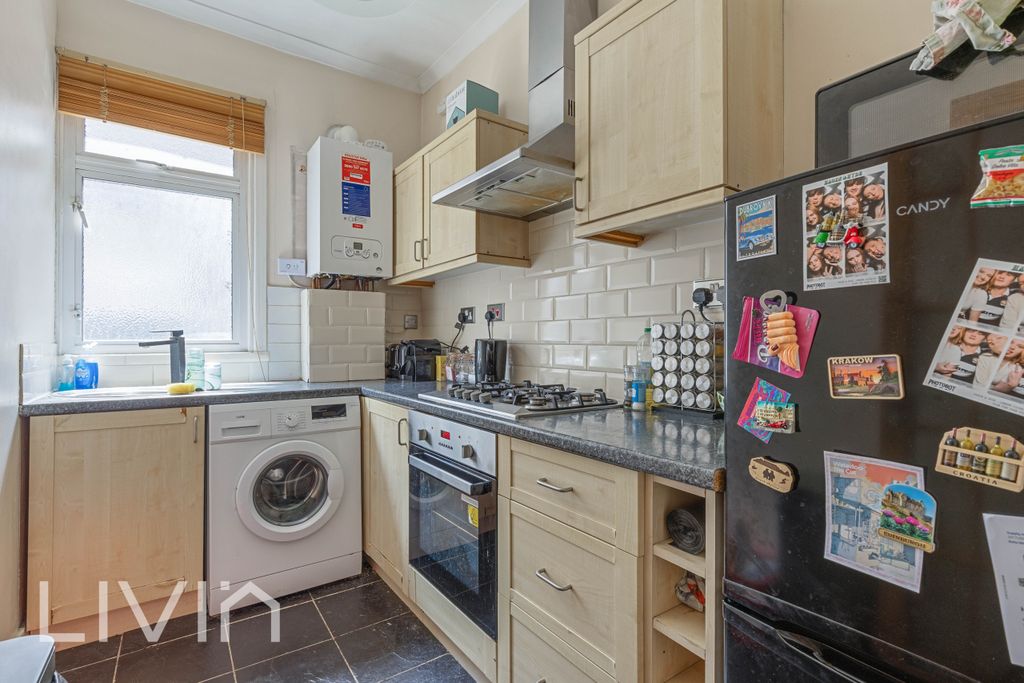 Property photo 3 of 7 918A2594