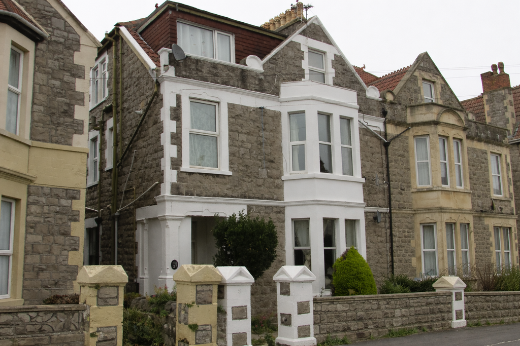 Property photo 1 of 11