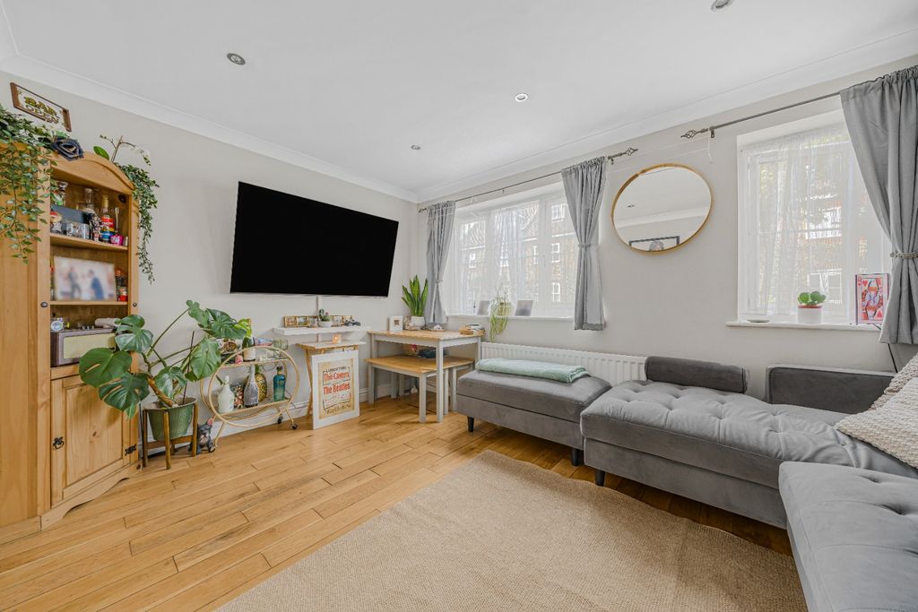 Property photo 2 of 11 5529211