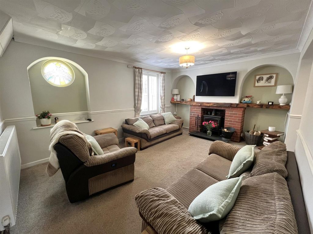 Property photo 3 of 30