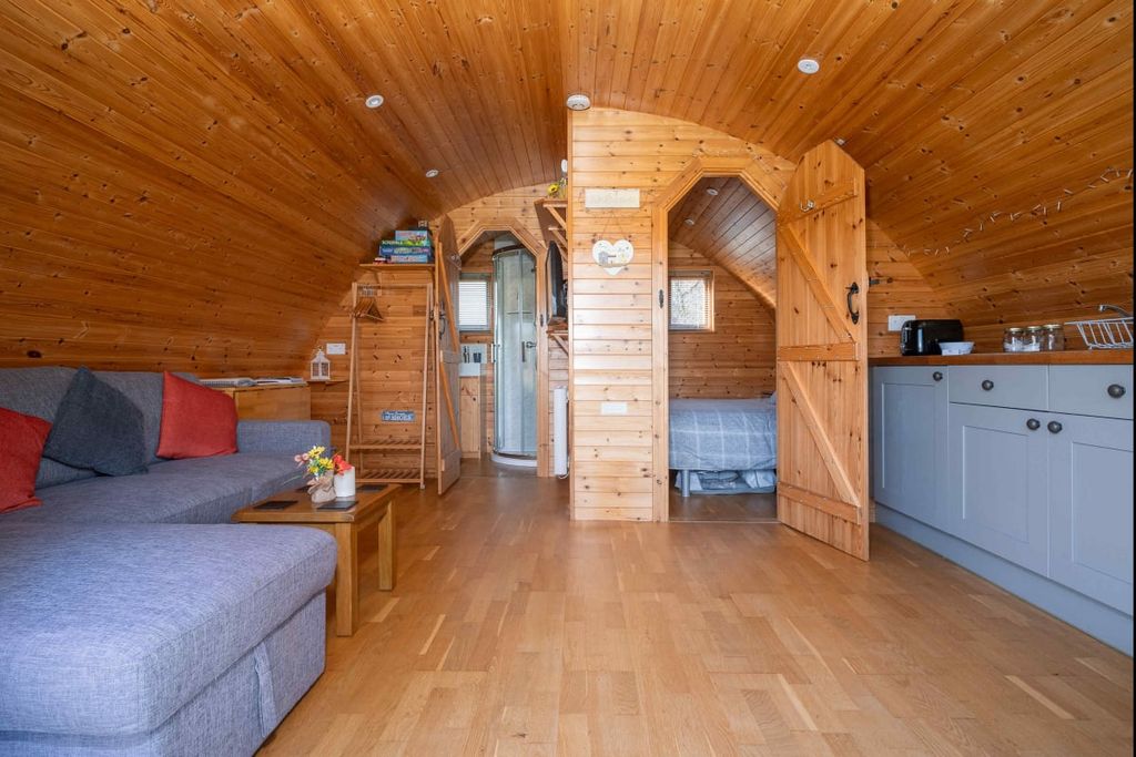 Property photo 3 of 51