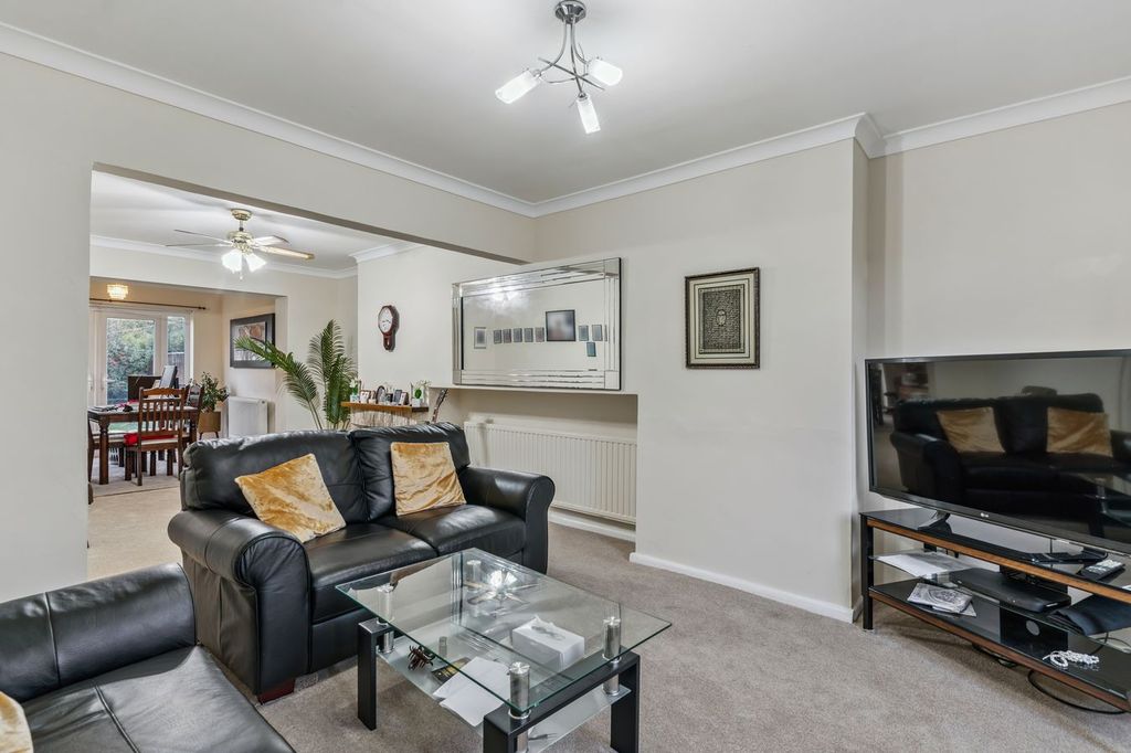 Property photo 3 of 16