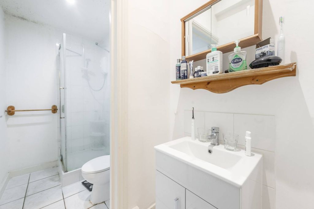 Property photo 1 of 4