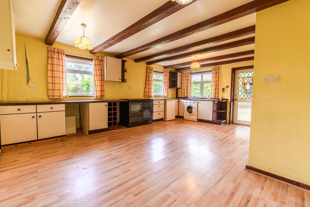 Property photo 3 of 27 Kitchen / Dining