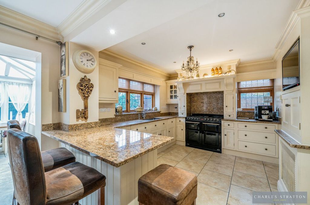 Property photo 3 of 26