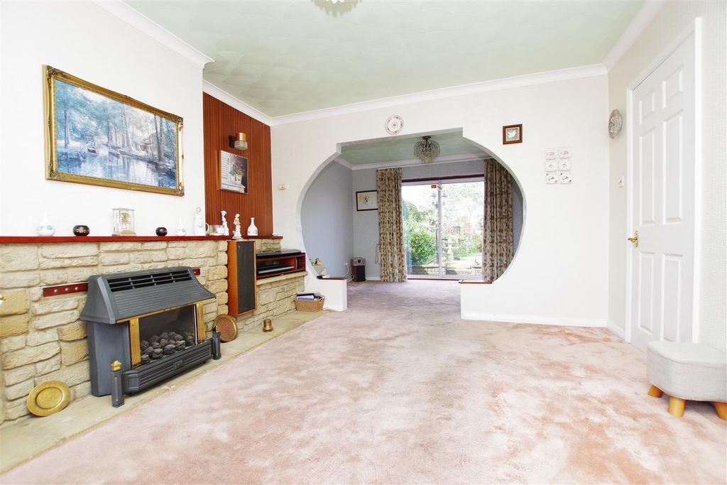 Property photo 3 of 15 Living Room