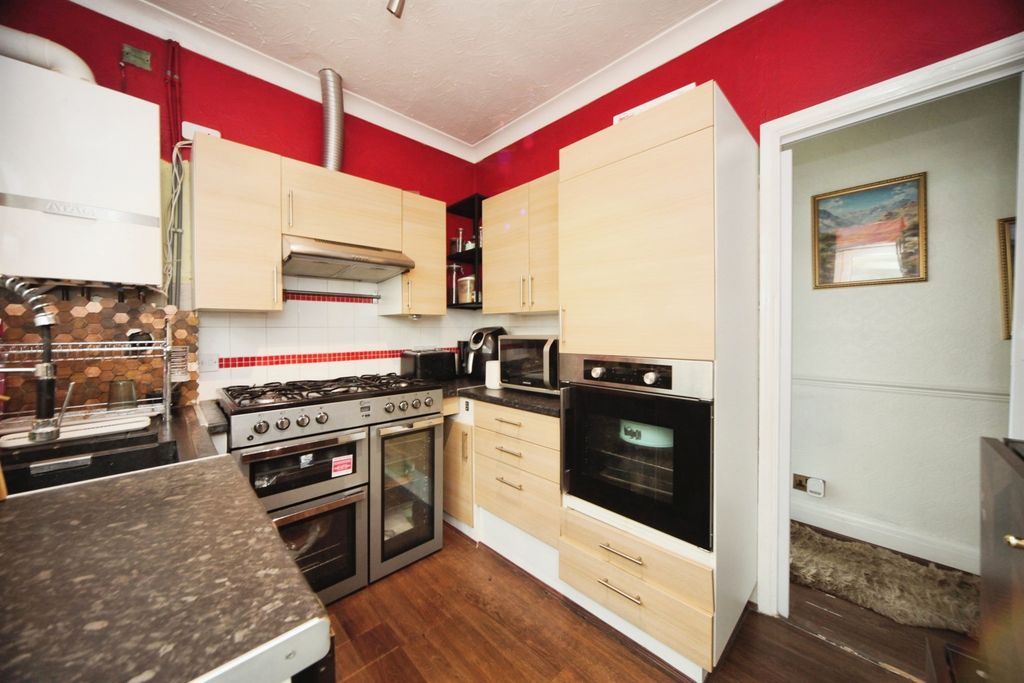 Property photo 3 of 16