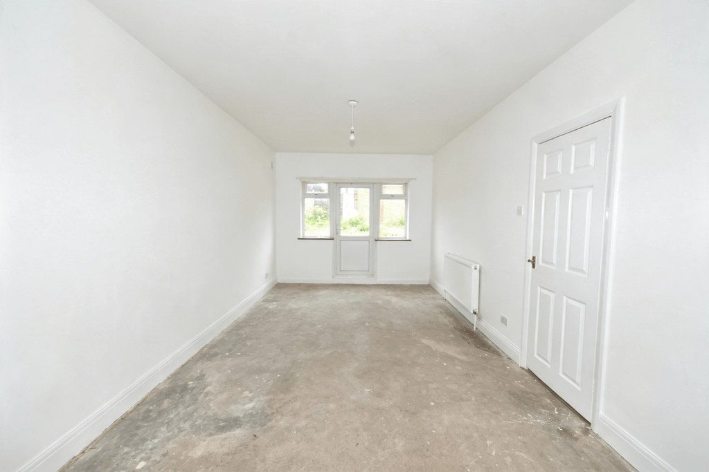 Property photo 1 of 19 Newly Refurbished 5 Bedroom House | En5 | £2,600 Pcm | Reduced For Quick Let