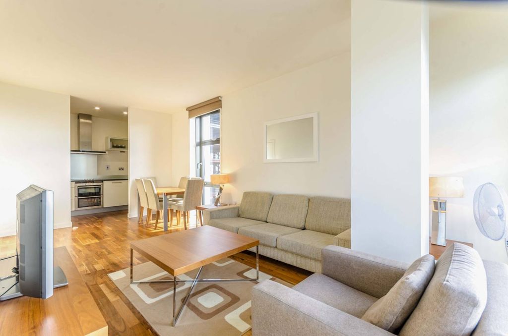 Property photo 3 of 8