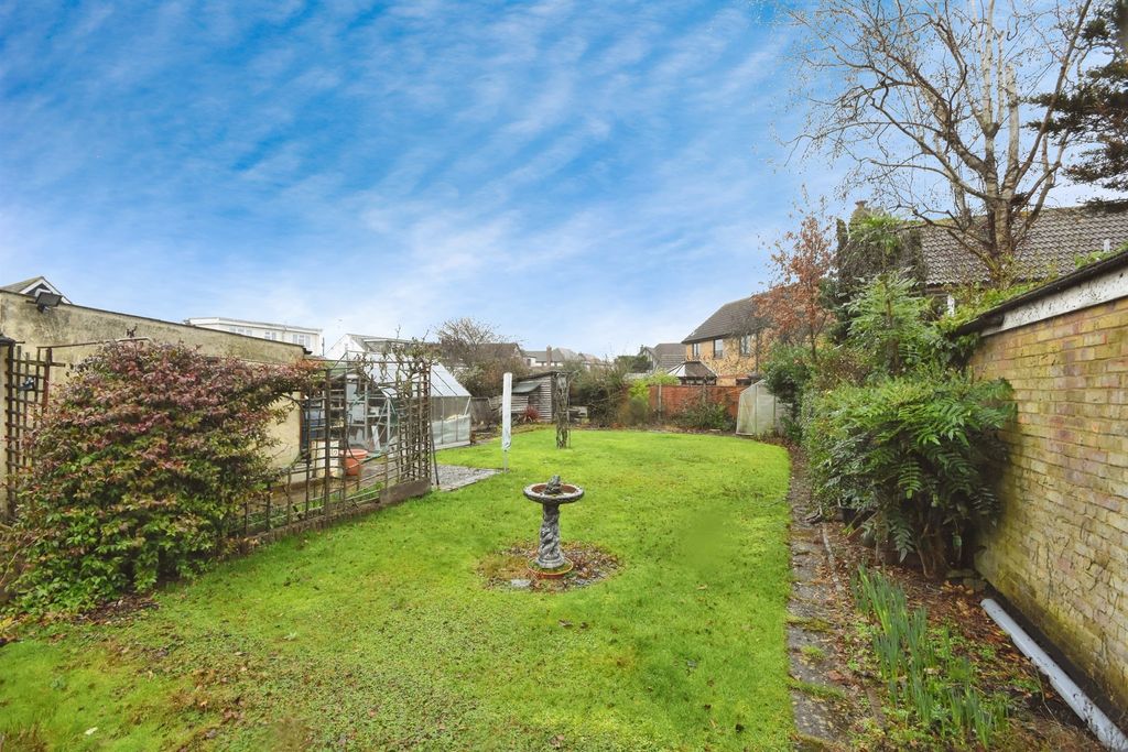 Property photo 2 of 13