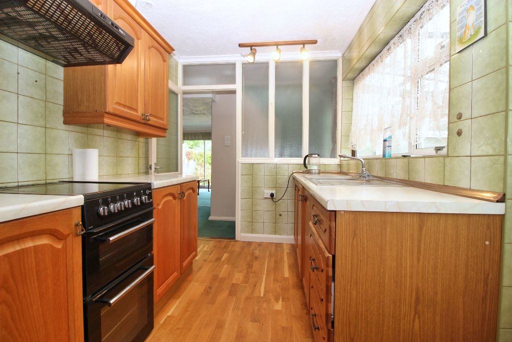 Property photo 2 of 16 Kitchen