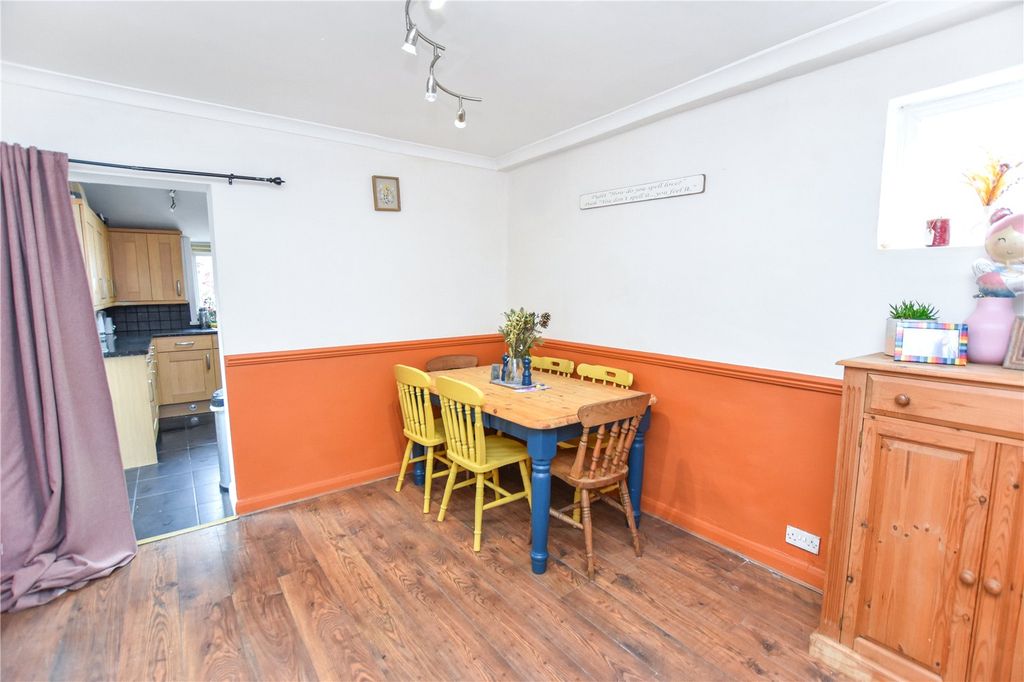 Property photo 3 of 10 Picture No. 04