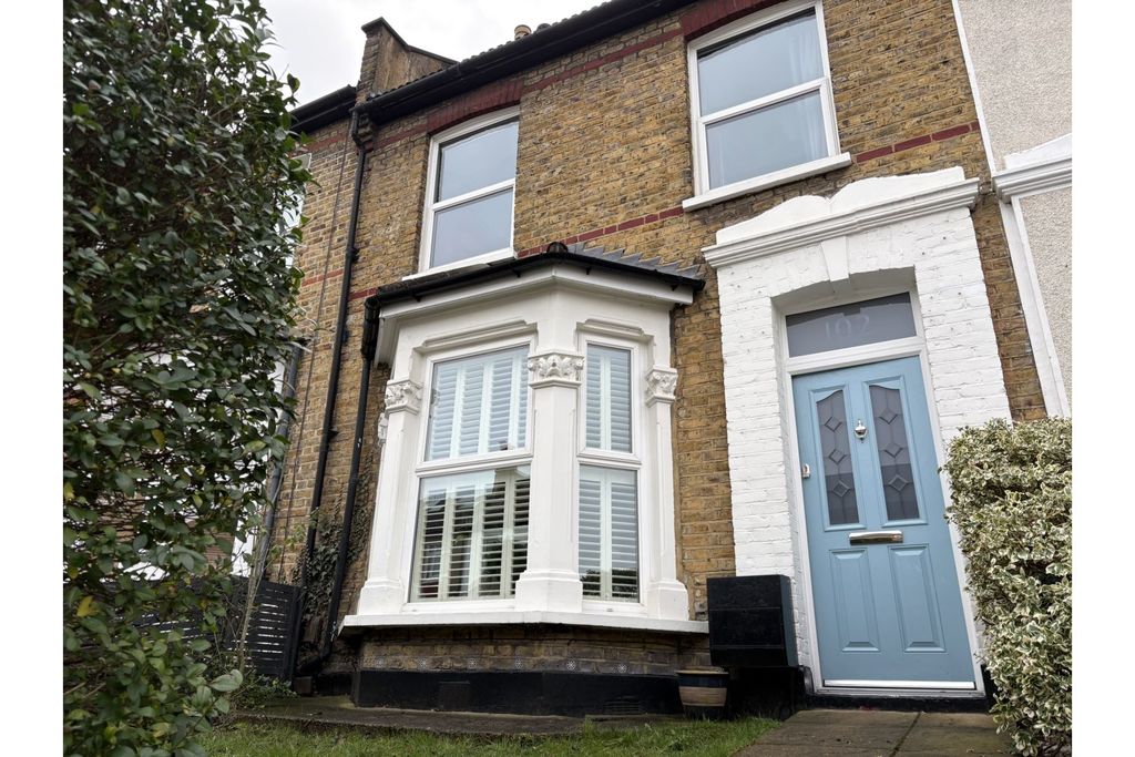 Property photo 1 of 14 Front View