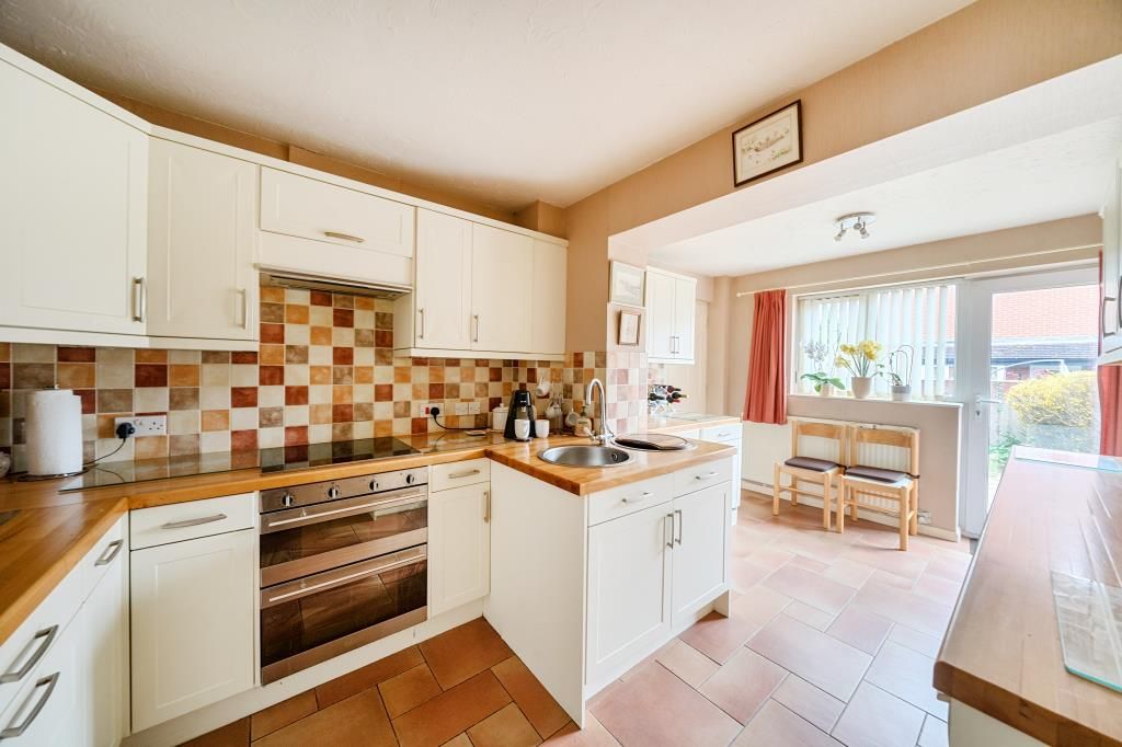 Property photo 3 of 16 Kitchen/Dining Room