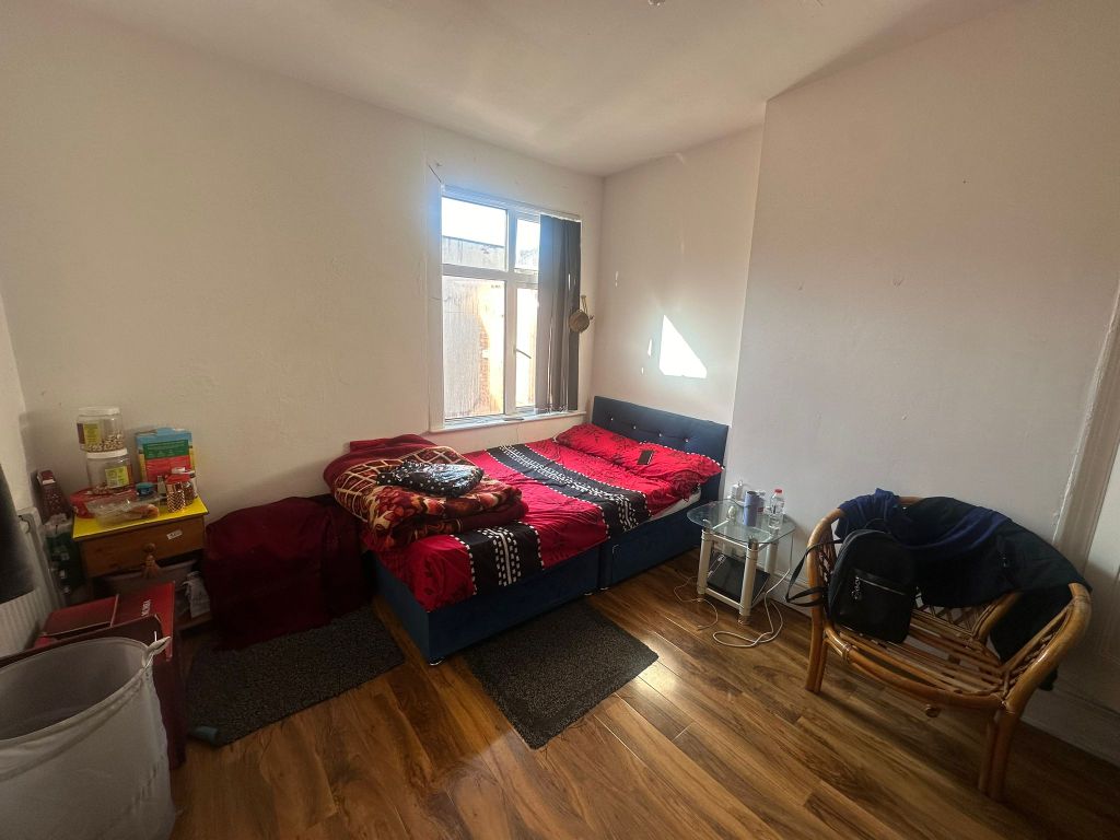 Property photo 1 of 4