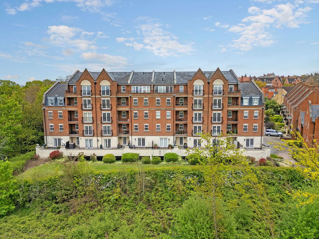 Property photo 2 of 12