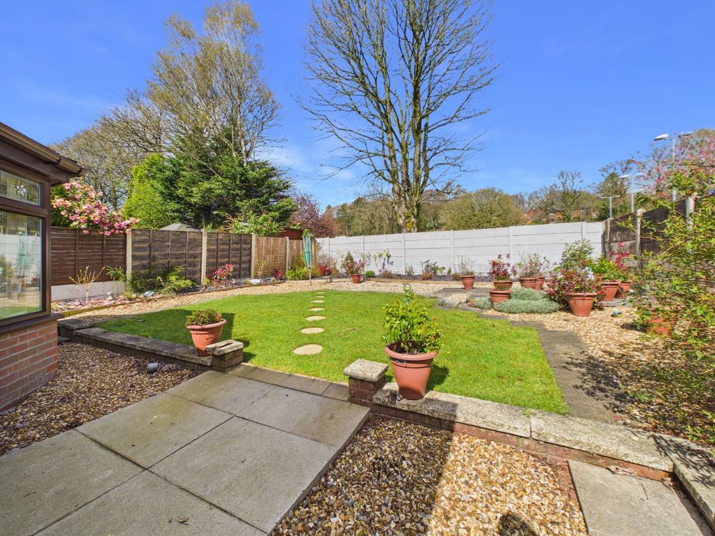 Property photo 3 of 22 Cam02093G0-Pr0085-Still026