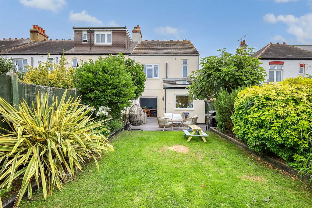 Property photo 3 of 25 Picture No. 37