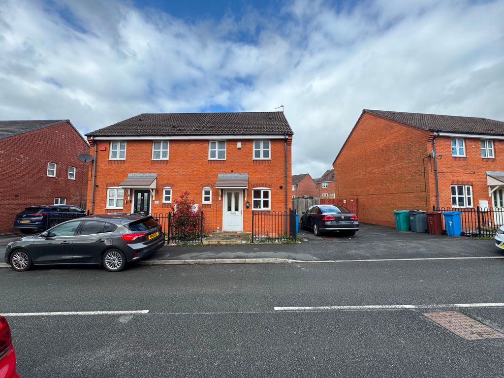 Property photo 1 of 11